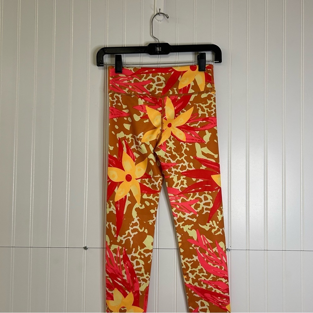 Nike Dri-Fit Floral Patterned Leggings Size Medium - Picture 7 of 10